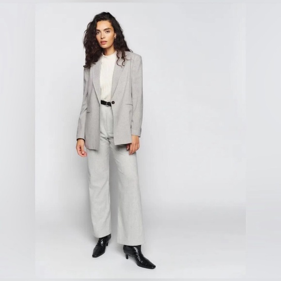 REFORMATION CATRINA BLAZER IN LIGHT GREY - Picture 2 of 9